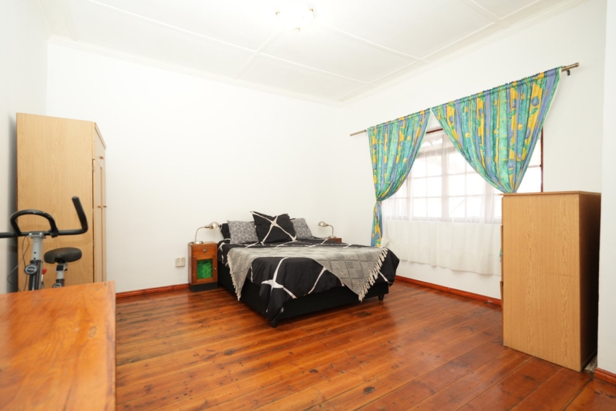 4 Bedroom Property for Sale in Wynberg Western Cape